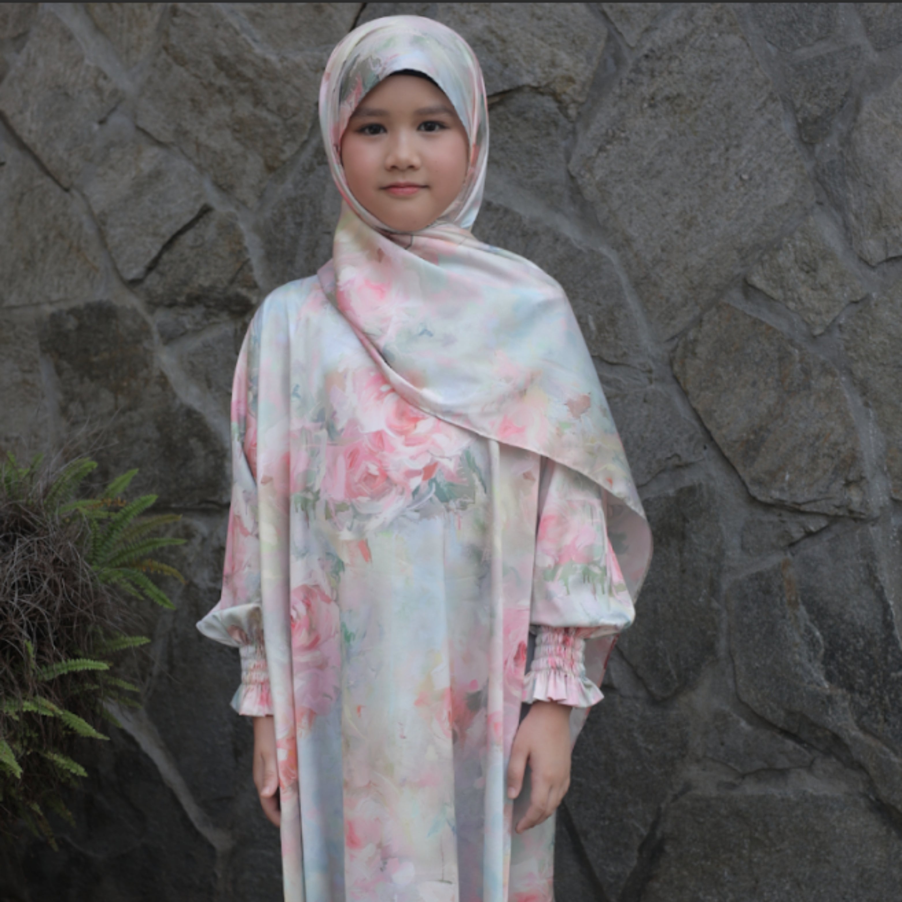 KIDS SET: IESA KURTA TELUK BELANGA + AURA ABAYA (PRINTED) BY GOTHOBE | SARA