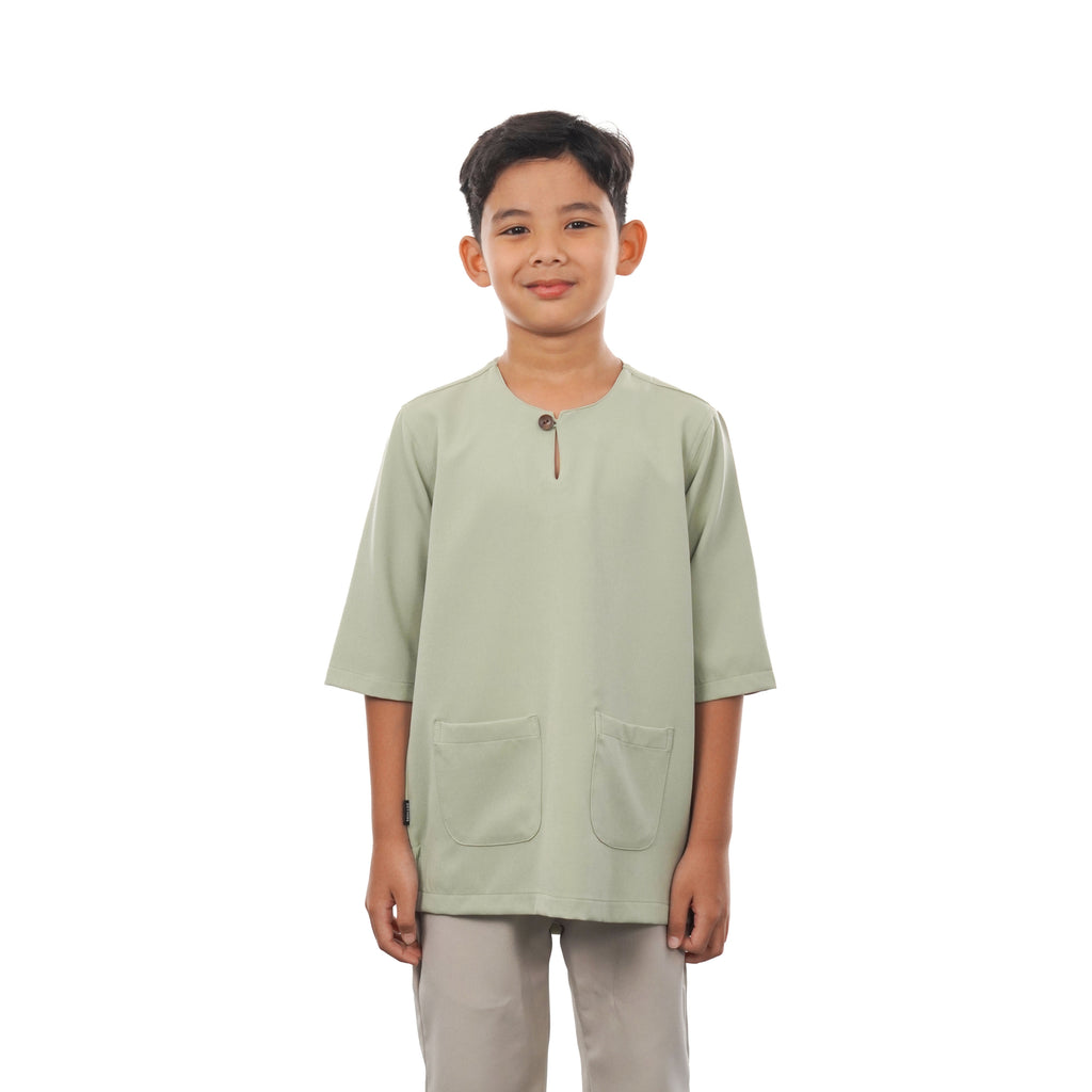KIDS SET: IESA KURTA TELUK BELANGA + AURA ABAYA (PRINTED) BY GOTHOBE | SARA
