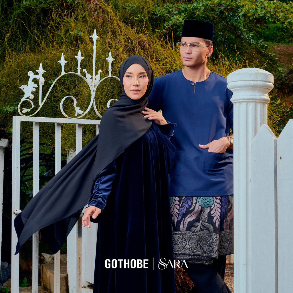 COUPLE SET: IESA KURTA TELUK BELANGA + VELORA ABAYA (VELVET) BY GOTHOBE | SARA