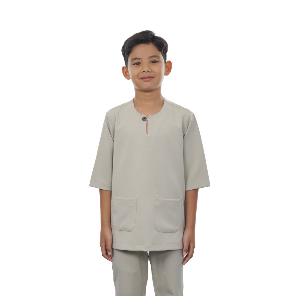 KIDS SET: IESA KURTA TELUK BELANGA + AURA ABAYA (PRINTED) BY GOTHOBE | SARA